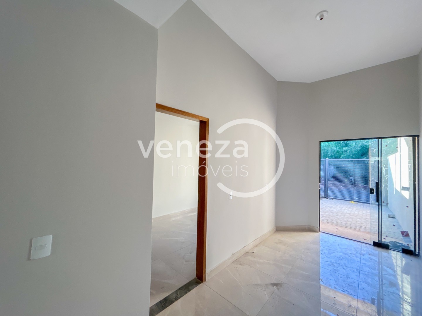 Casa Residencial para locacao no Cinco Conjuntos em Londrina com 69m² por R$ 1.650