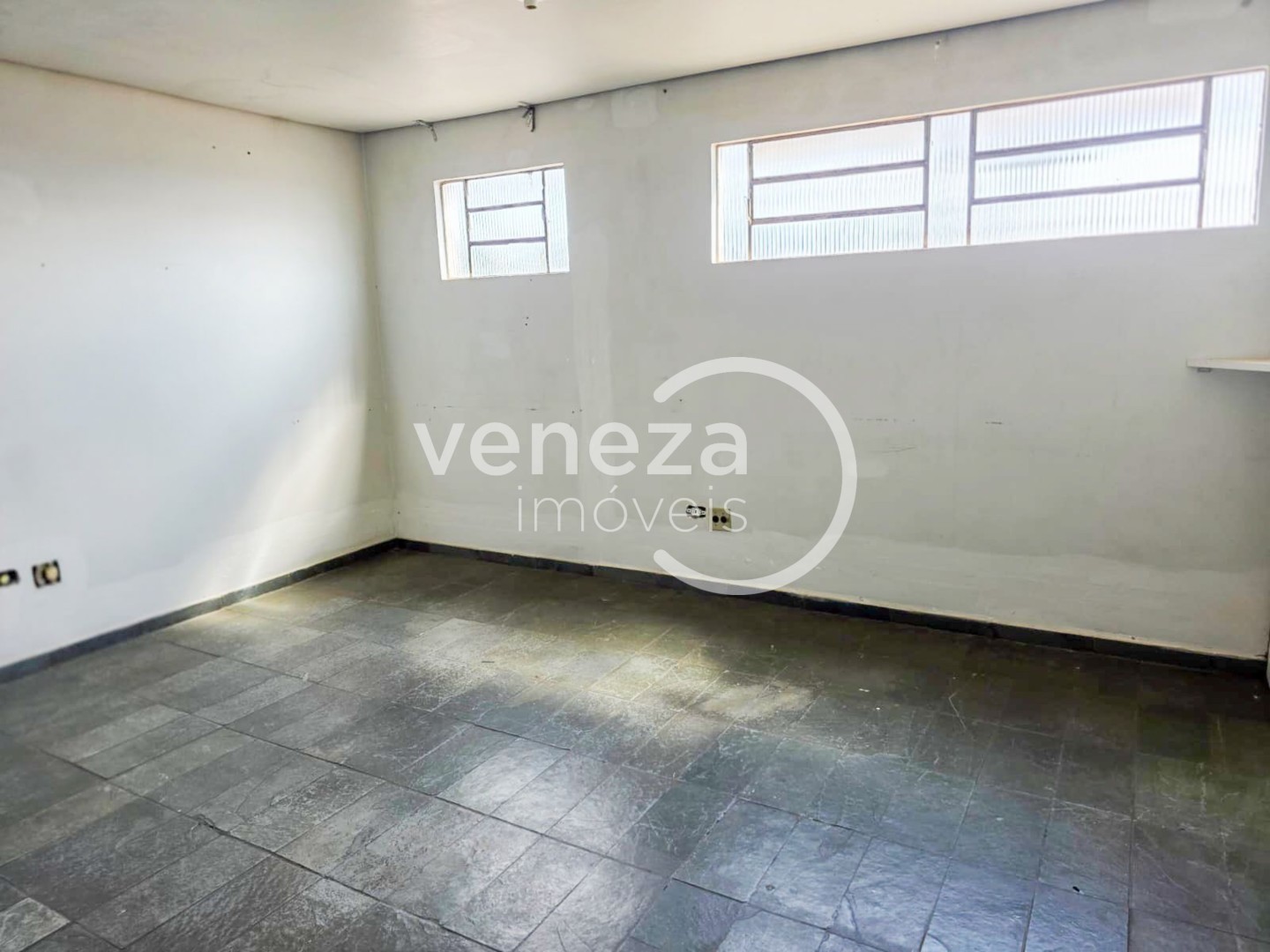 Galpão/Depósito/Armazém à venda em Centro, Londrina — Portal Chave Fácil