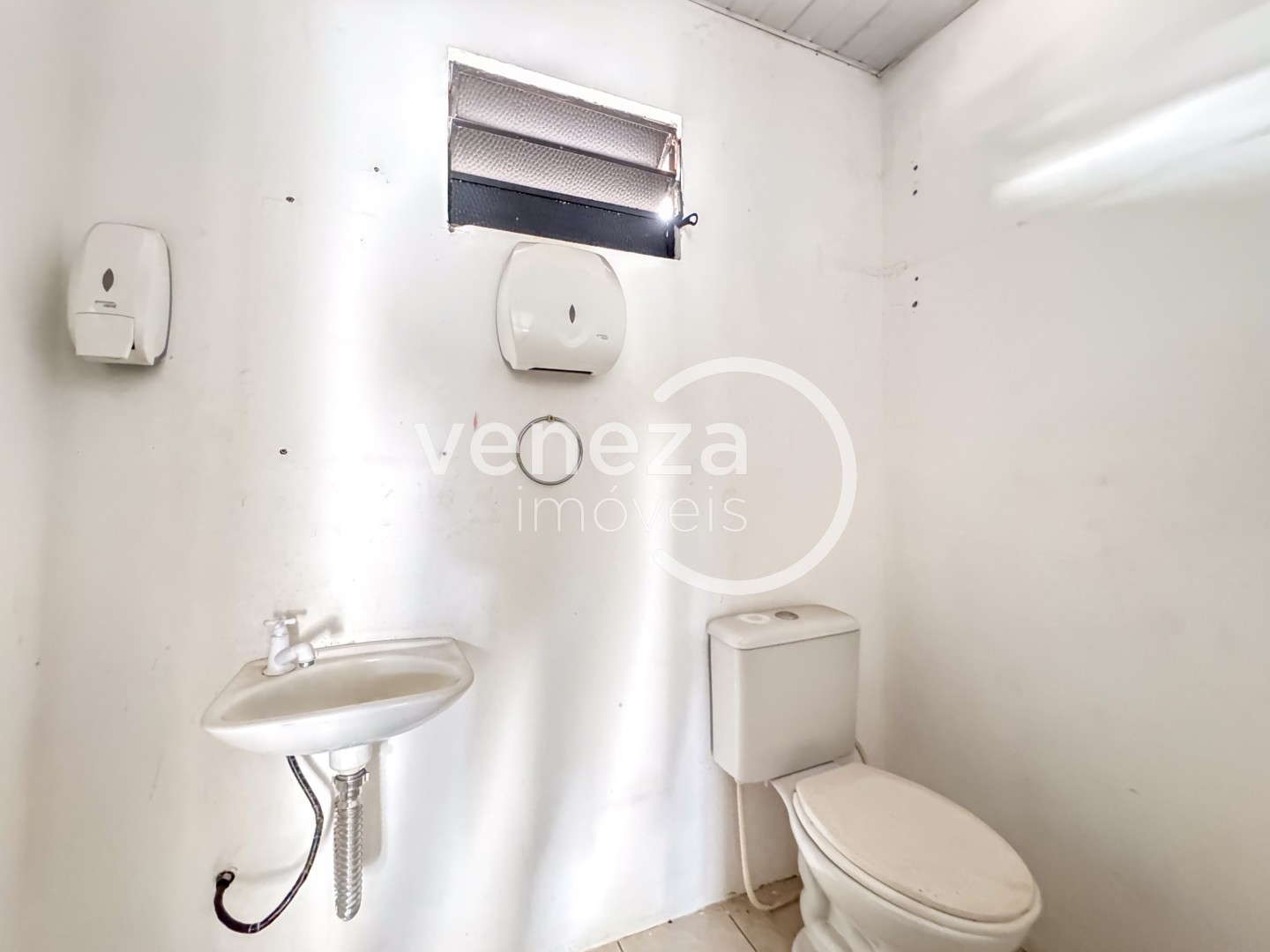 Salão-loja para locação no bairro Centro de Londrina - Foto 21