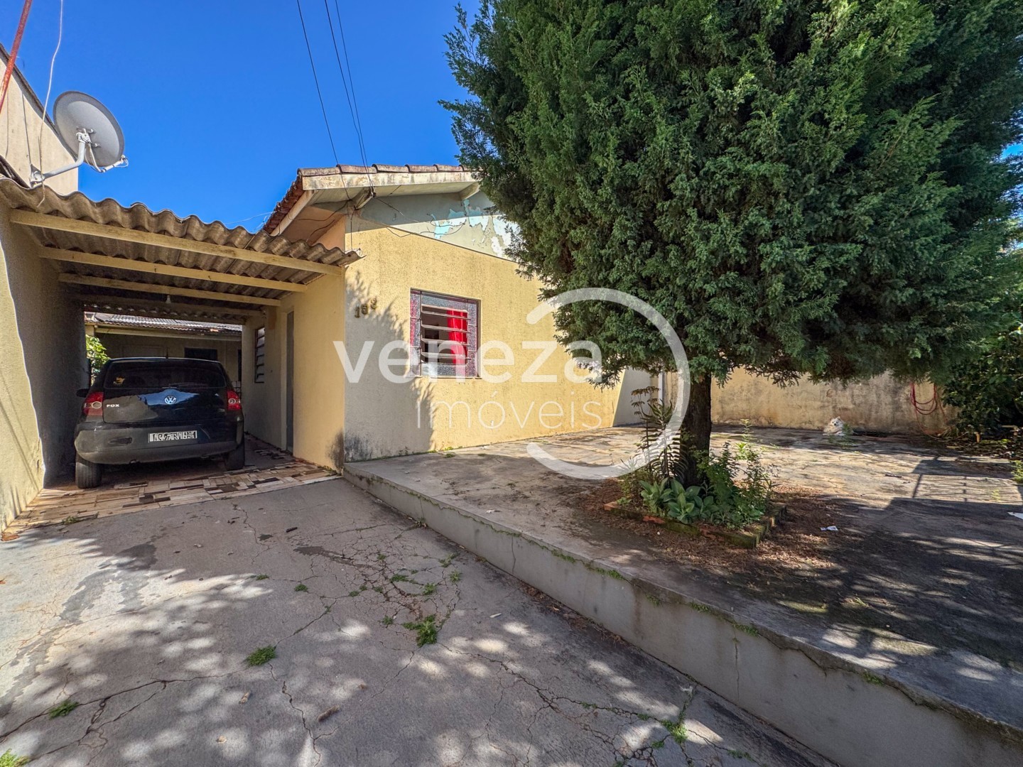 Casa Residencial para venda no Cafezal em Londrina com 200m² por R$ 230.000