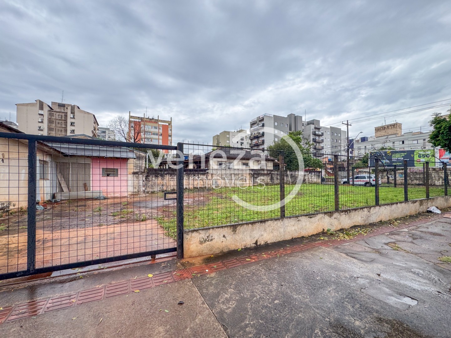 Terreno para locação no bairro Centro de Londrina - Foto 4