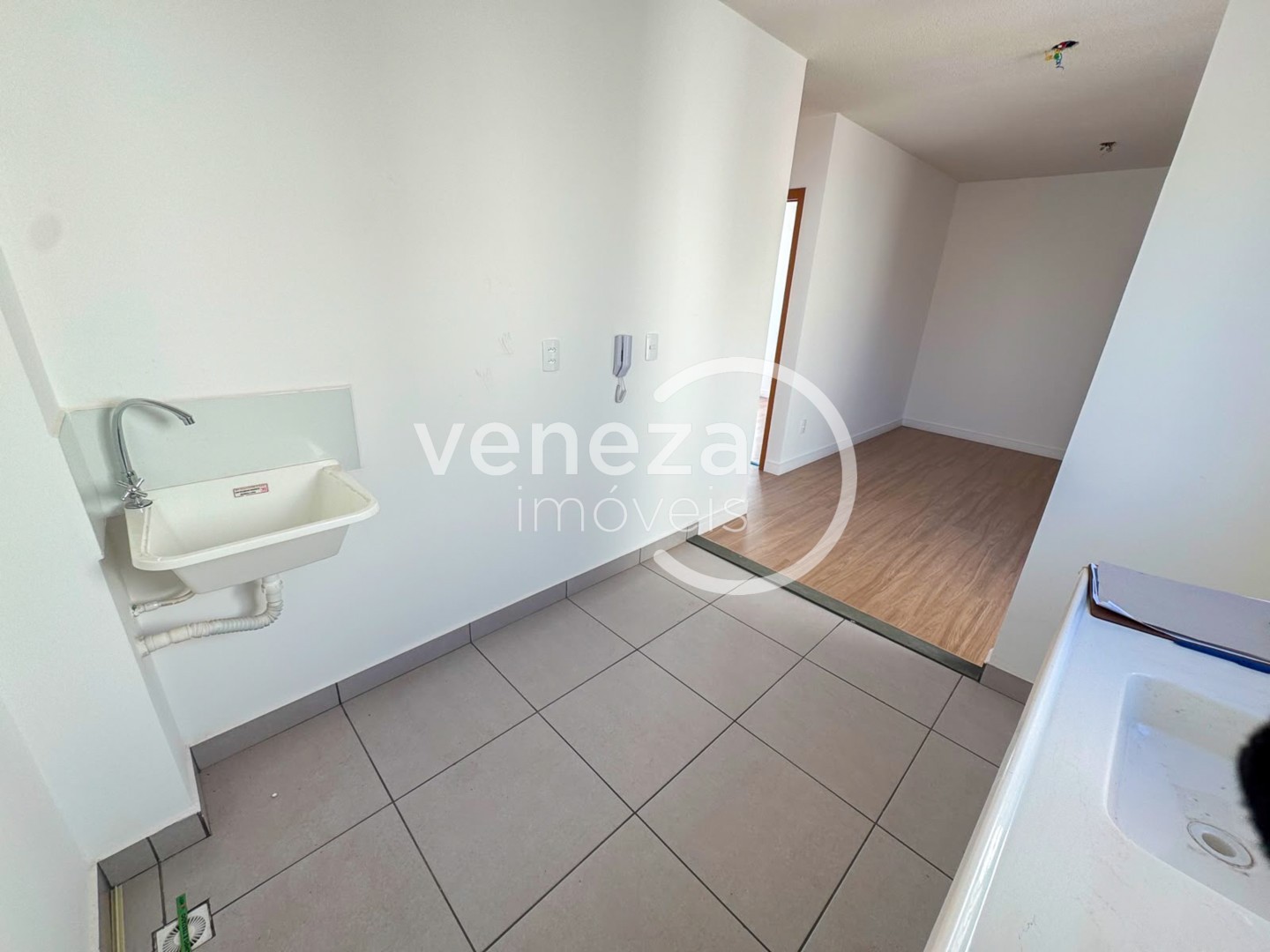 Apartamento para venda no bairro Cidade Industrial 2 de Londrina - Foto 11