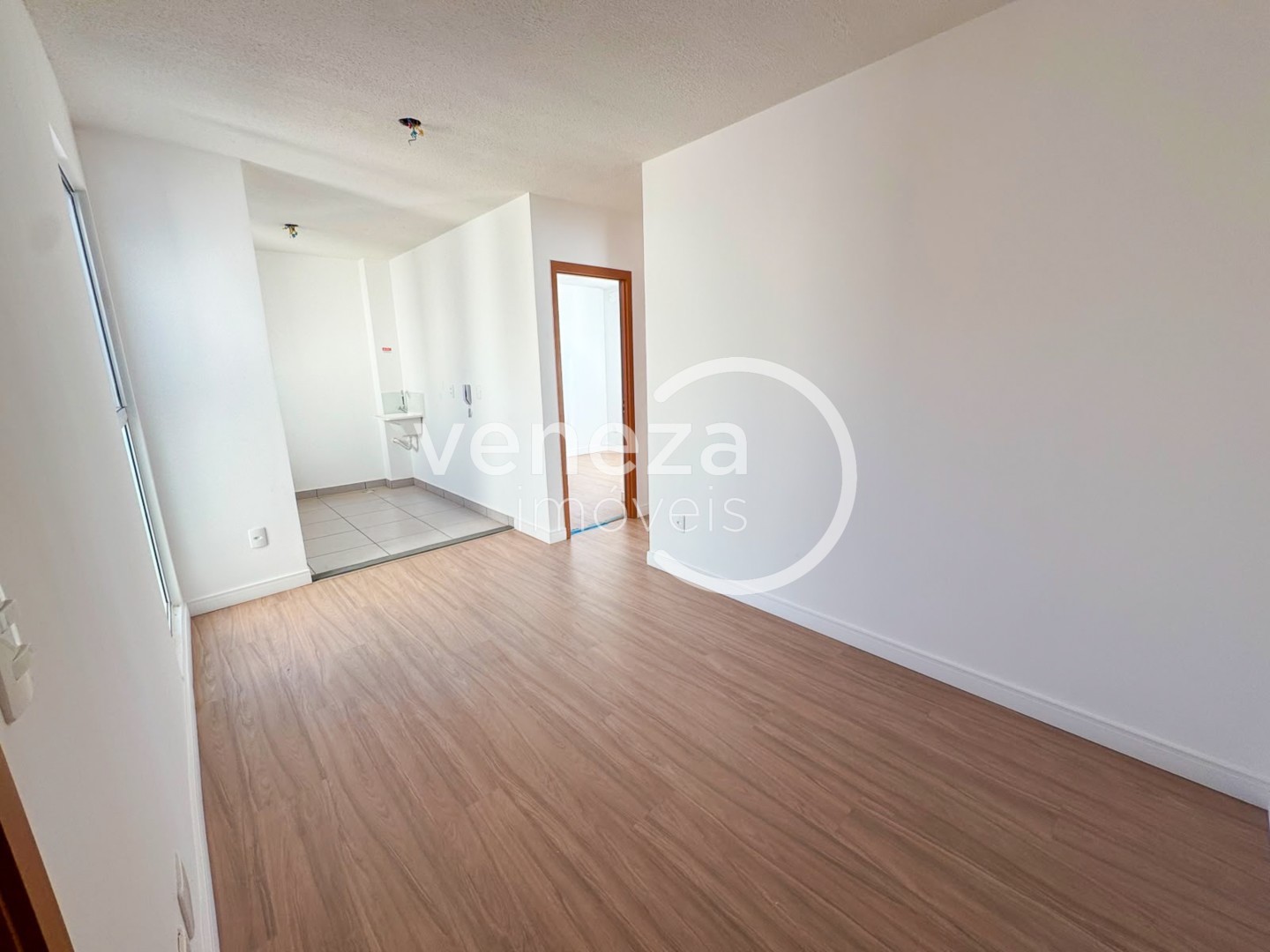 Apartamento para venda no Cidade Industrial 2 em Londrina com 44m² por R$ 210.000  - Foto 3