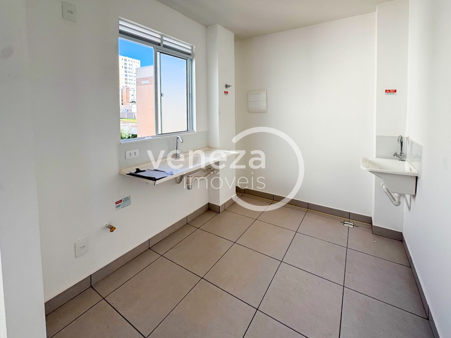 Apartamento para venda no bairro Cidade Industrial 2 de Londrina - Foto 9