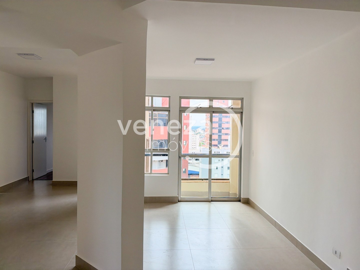 Apartamento para venda no bairro Centro de Londrina - Foto 4