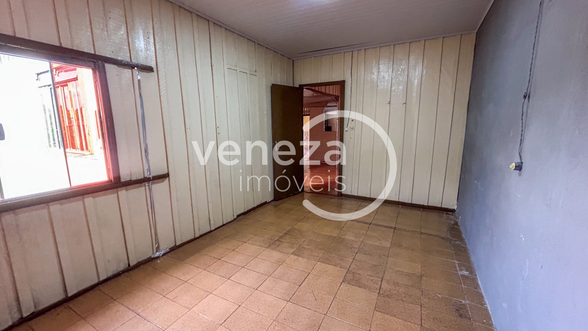 Casa Residencial para locacao no Jardim do Sol em Londrina com 102m² por R$ 930