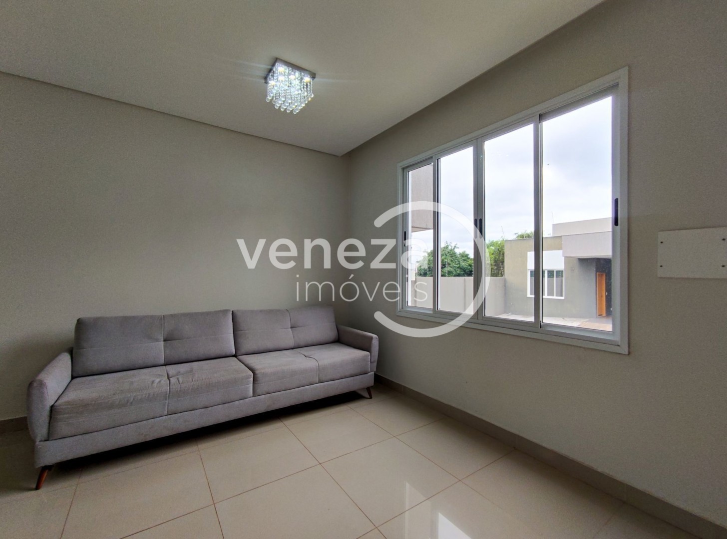 Casa Residencial para venda no bairro Industrial de Londrina - Foto 4