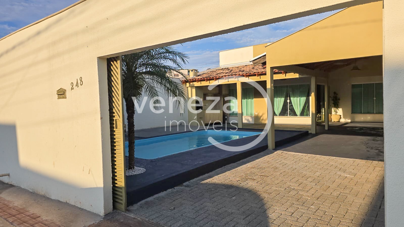 Casa Residencial para venda no Jardim Barra Forrest em Londrina com 266,82m² por R$ 530.000 - Foto 2