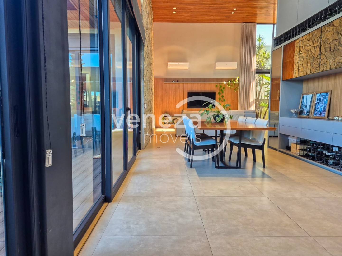 Casa à venda em Santa Adelaide, Cambé — Portal Chave Fácil