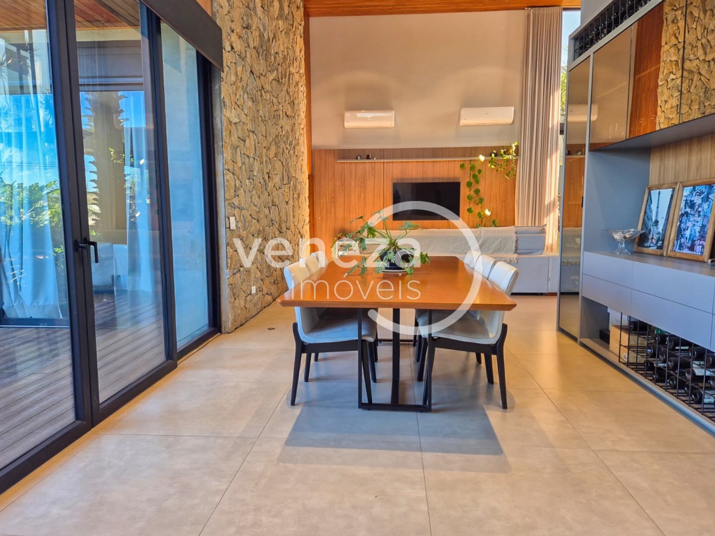 Casa à venda em Santa Adelaide, Cambé — Portal Chave Fácil