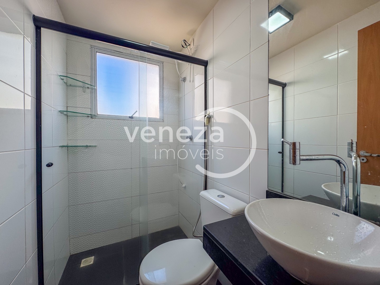 Apartamento para locação no bairro Gleba Ribeirao Limeiro de Londrina - Foto 15