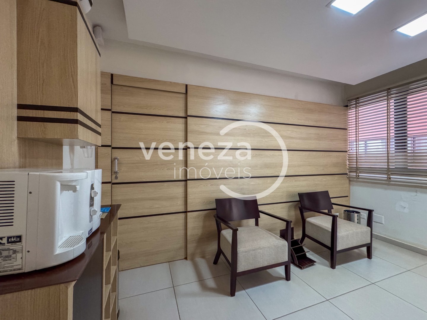 Sala para venda no bairro Vila Ipiranga de Londrina - Foto 4
