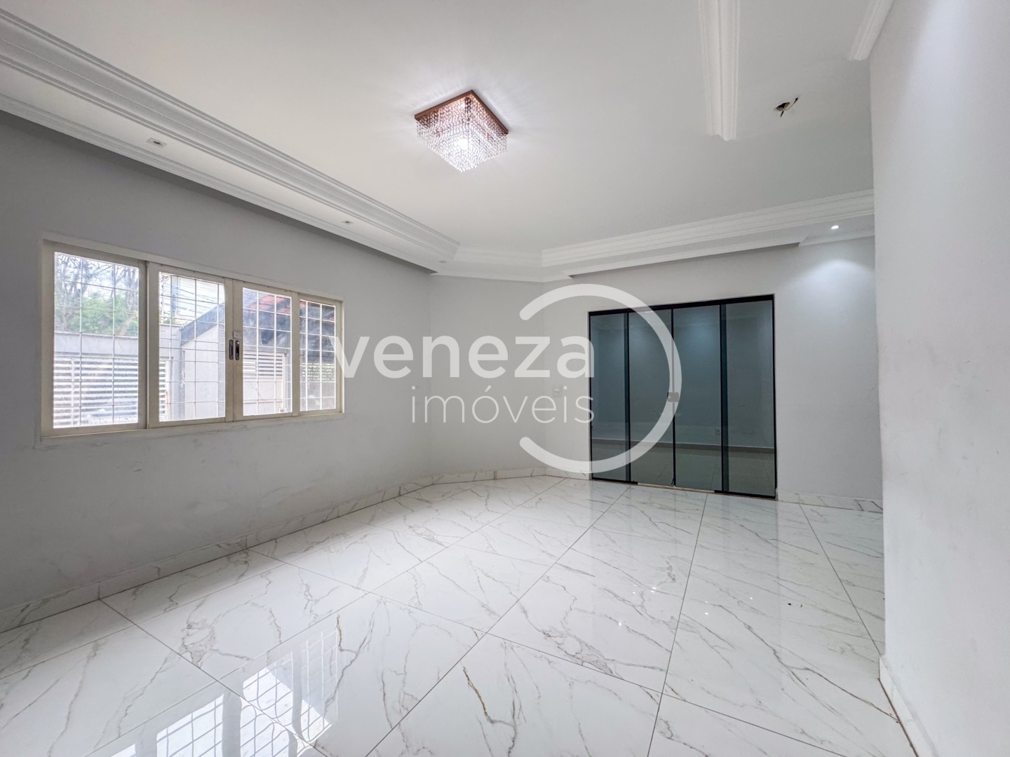 Casa Residencial para locação no bairro Jardim Campos Verdes de Londrina - Foto 4