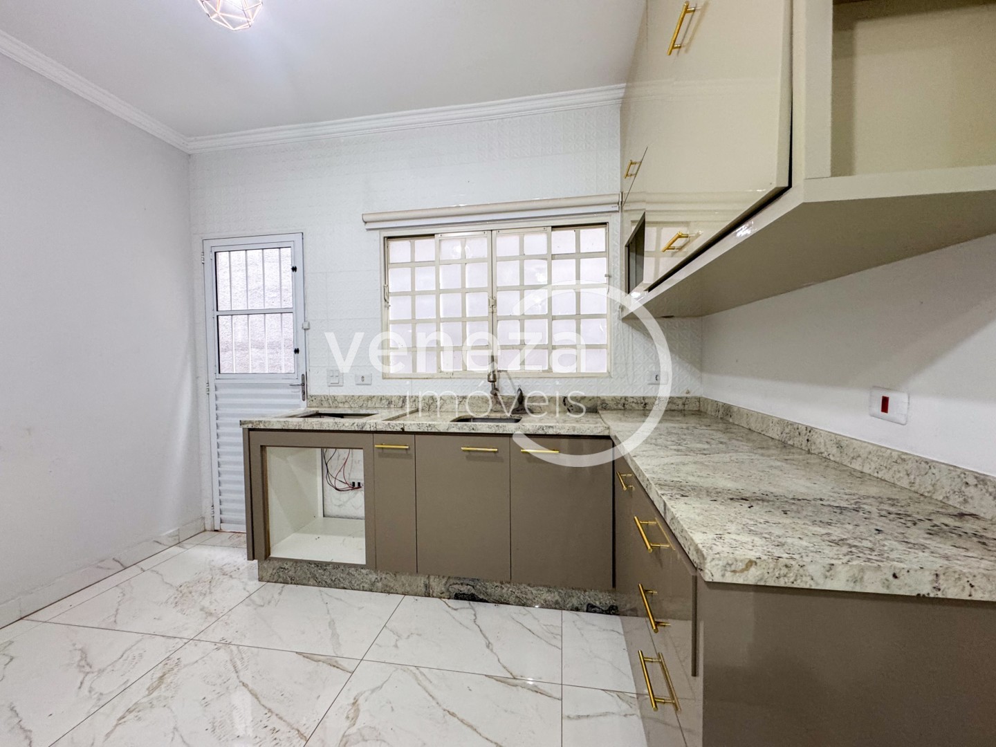 Casa Residencial para locação no bairro Jardim Campos Verdes de Londrina - Foto 18
