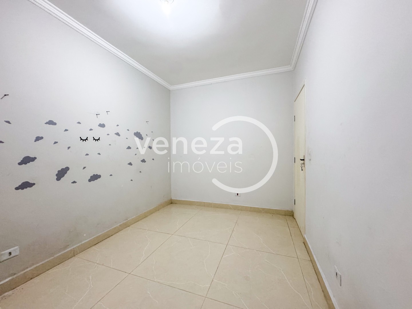 Casa Residencial para locação no bairro Jardim Campos Verdes de Londrina - Foto 11