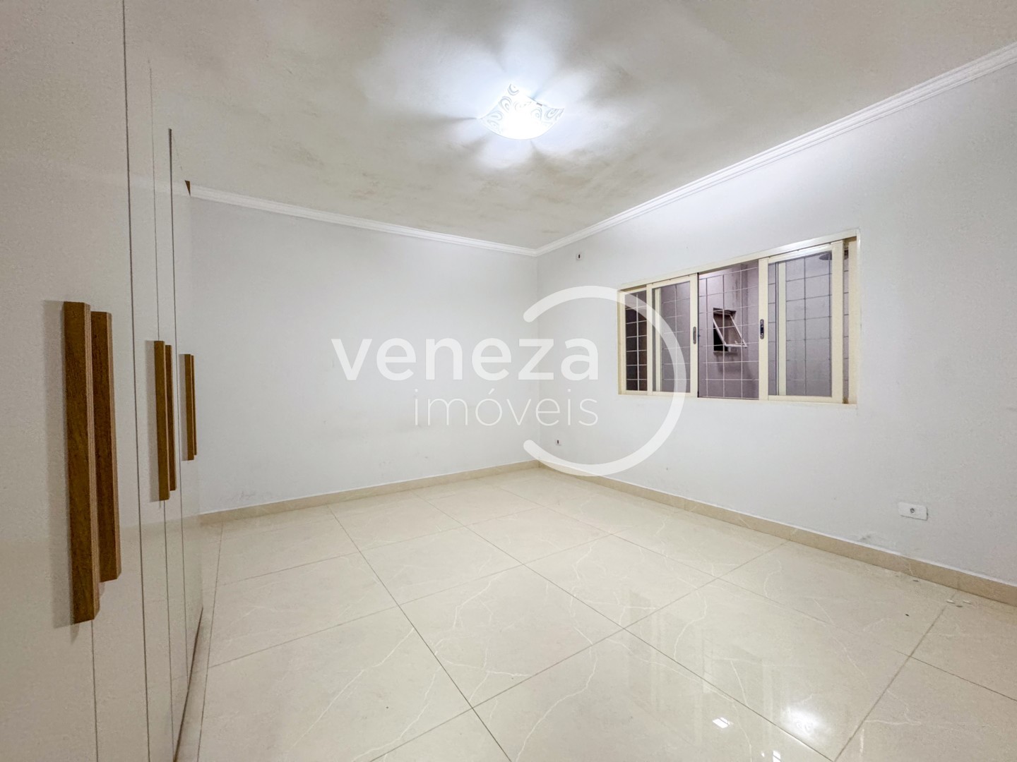 Casa Residencial para locação no bairro Jardim Campos Verdes de Londrina - Foto 12