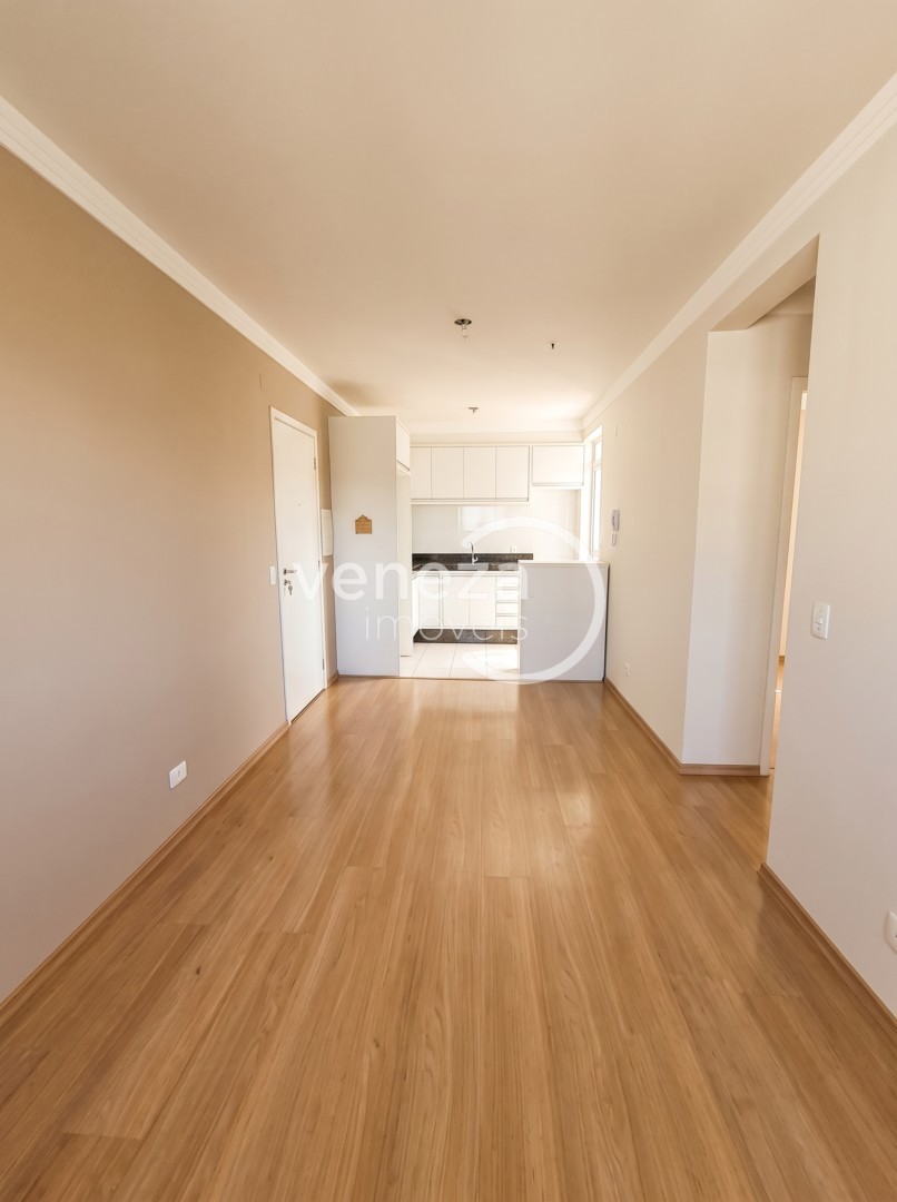 Apartamento para venda no Ouro Verde em Londrina com 76,24m² por R$ 190.000