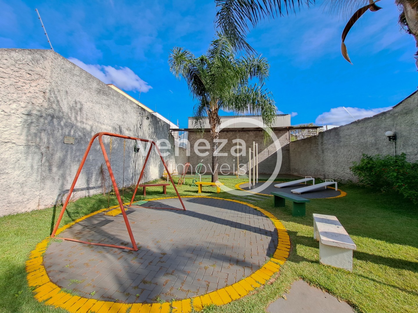 Apartamento para venda no bairro Vila Filipin de Londrina - Foto 21