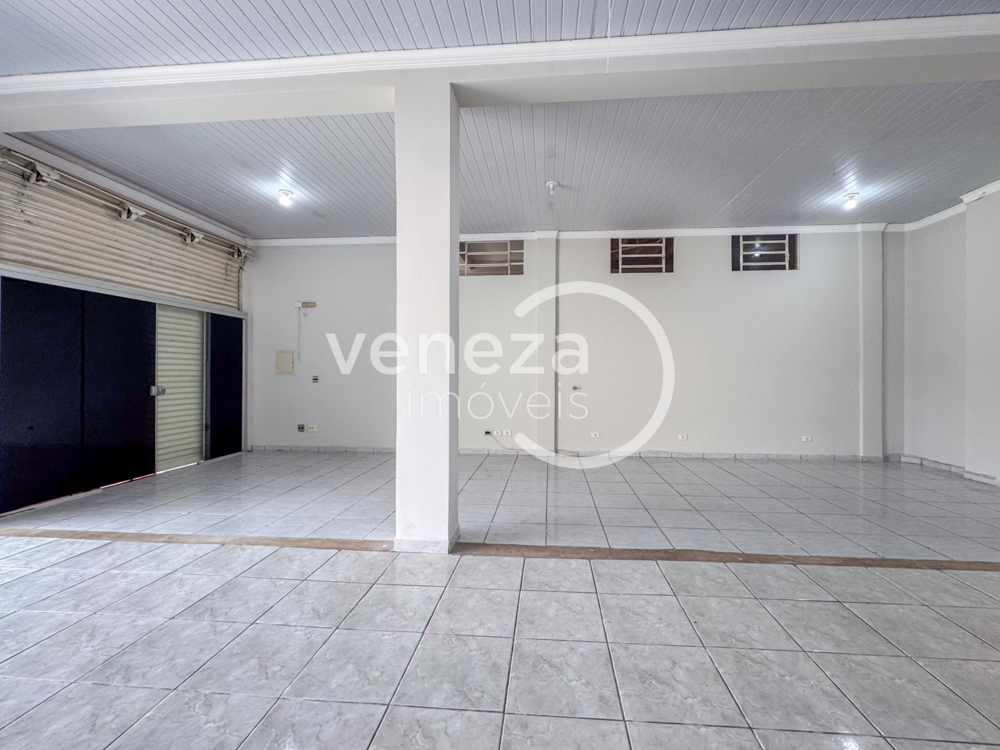 Salão-loja para locação no bairro Industrial de Londrina - Foto 12