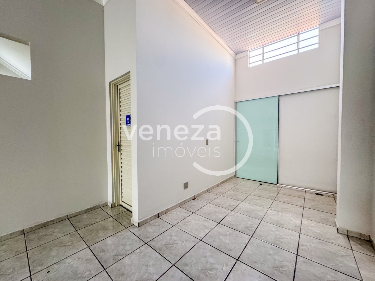 Salão-loja para locação no bairro Industrial de Londrina - Foto 24