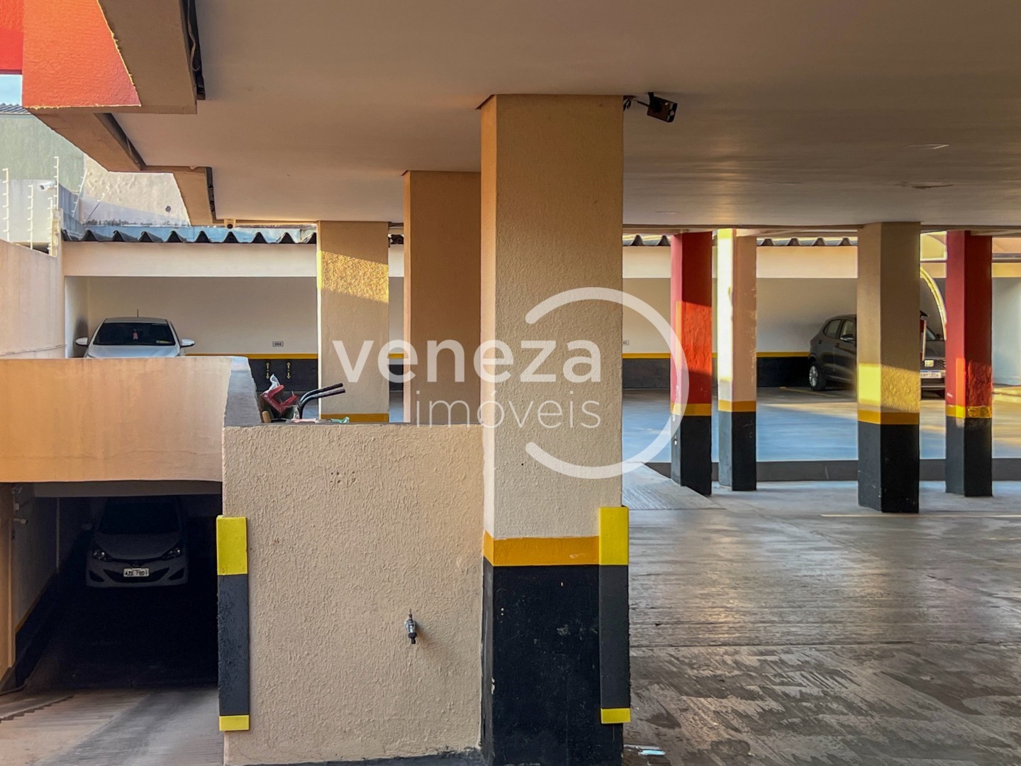 Apartamento para venda no bairro Vila Balarotti de Londrina - Foto 31