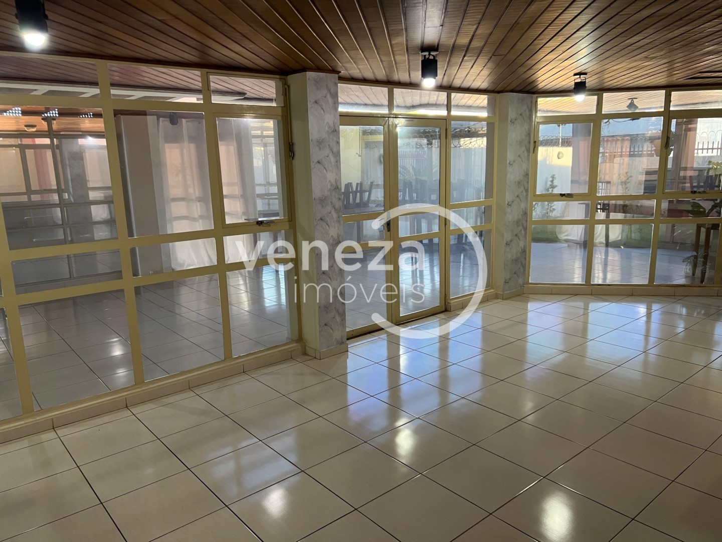 Apartamento para venda no bairro Vila Balarotti de Londrina - Foto 30
