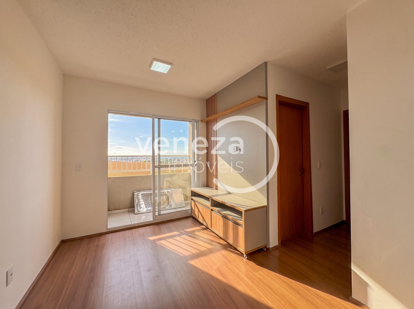 Apartamento para locacao no Cidade Industrial 2 em Londrina com 56,5m² por R$ 1.550