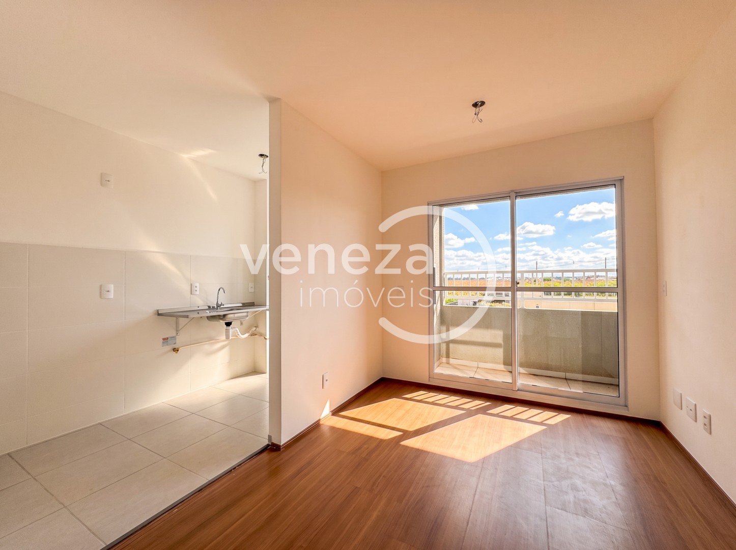Apartamento para locacao no Cidade Industrial 2 em Londrina com 56,5m² por R$ 1.400  - Foto 2