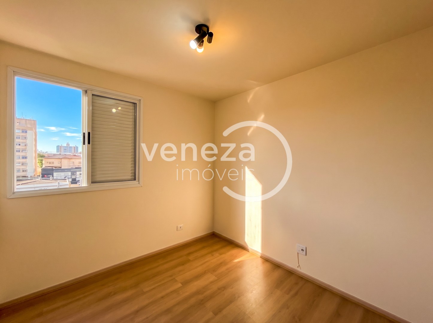 Apartamento para locação no bairro Vila Larsen 1 de Londrina - Foto 14