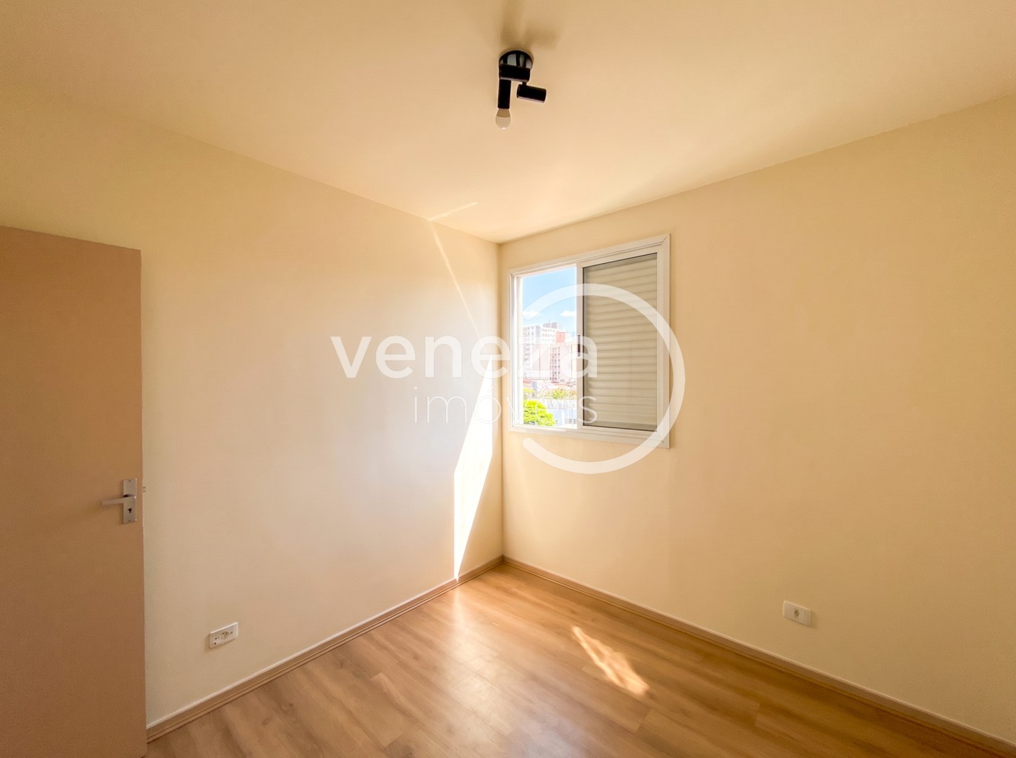 Apartamento para locação no bairro Vila Larsen 1 de Londrina - Foto 15