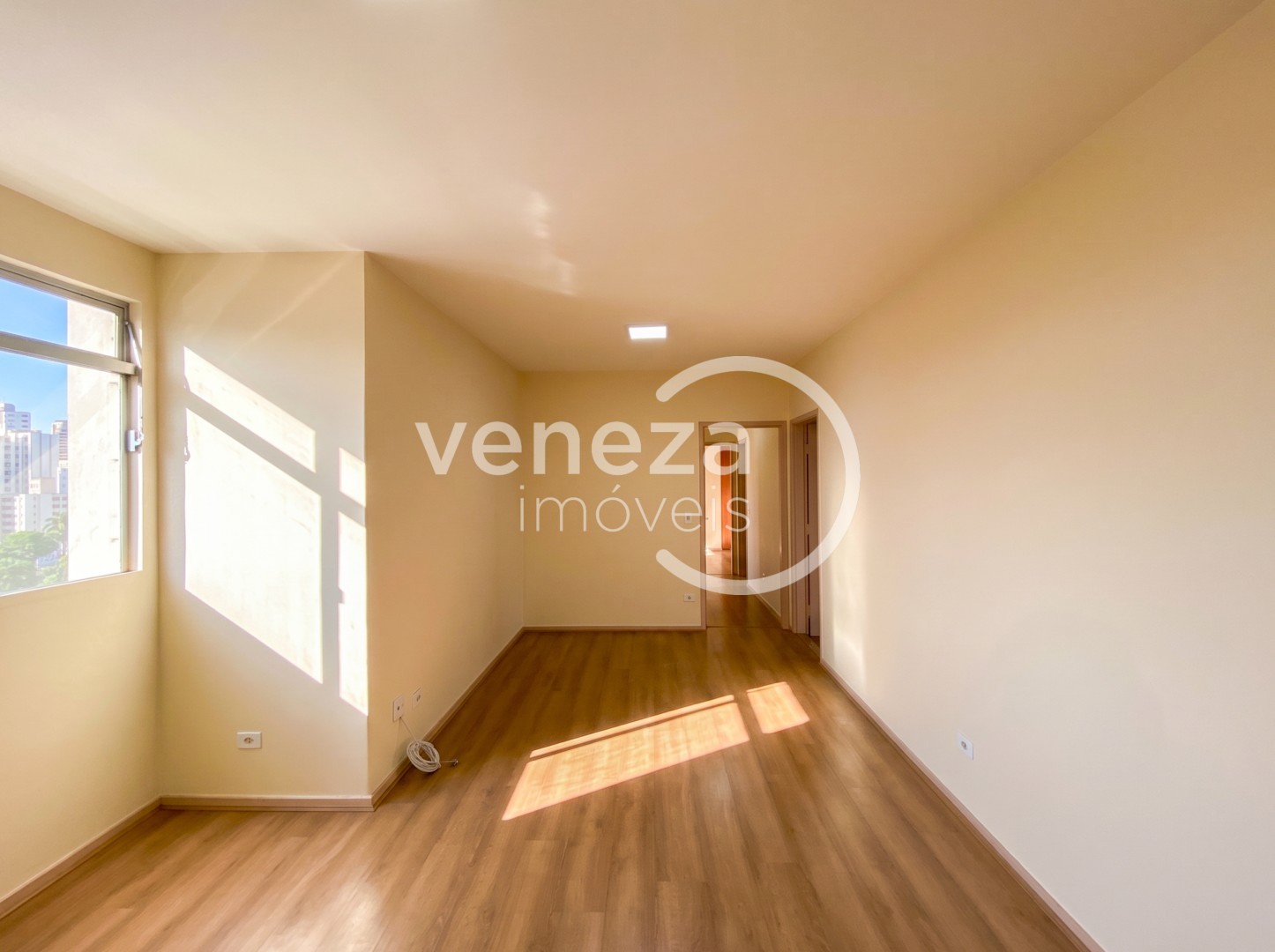 Apartamento para locacao no Vila Larsen 1 em Londrina com 114m² por R$ 2.800