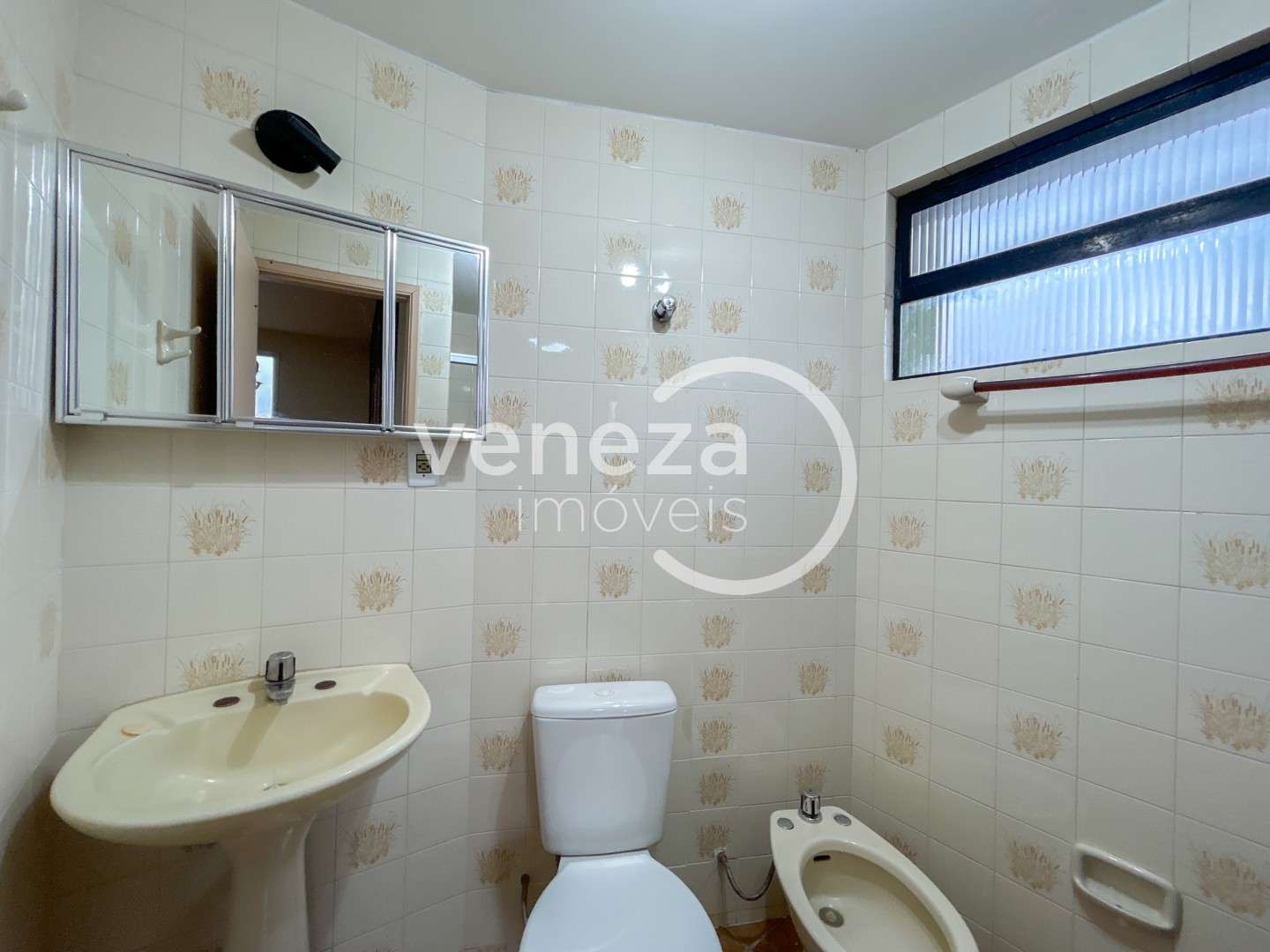 Apartamento para locação no bairro Vila Larsen 1 de Londrina - Foto 6