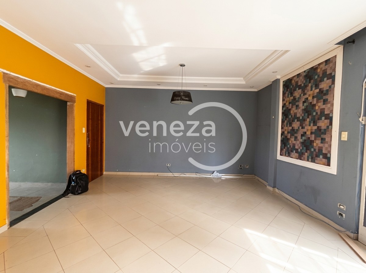 Apartamento para venda no Vila Ipiranga em Londrina com 125m² por R$ 379.000