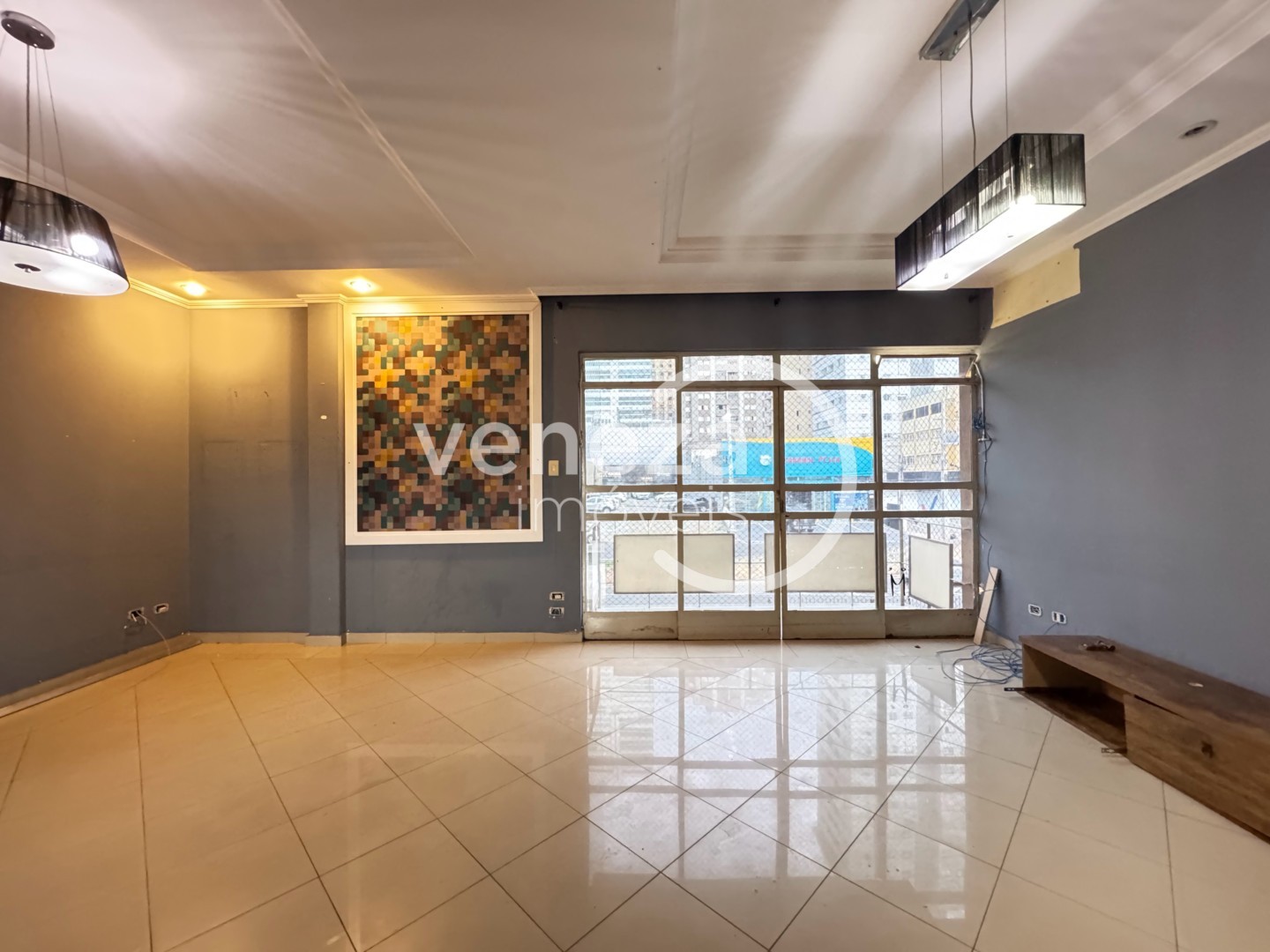 Apartamento para venda no Vila Ipiranga em Londrina com 125m² por R$ 379.000