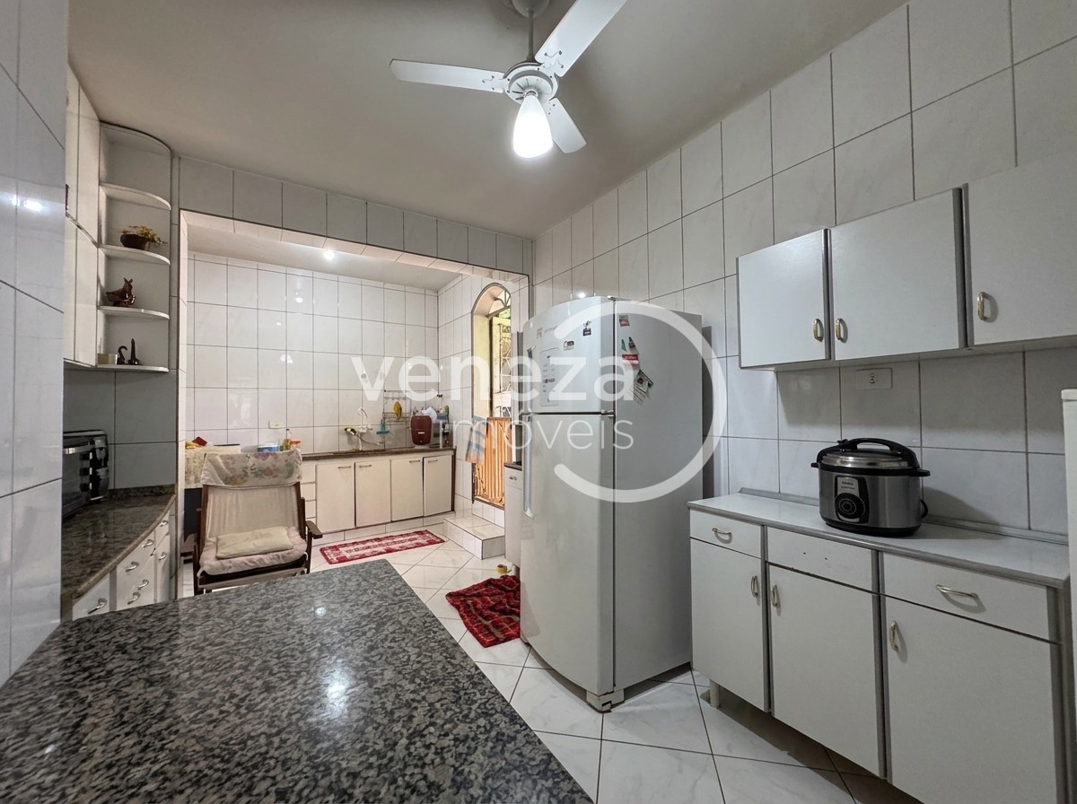 Casa Residencial para venda no bairro Jardim Alvorada de Londrina - Foto 11