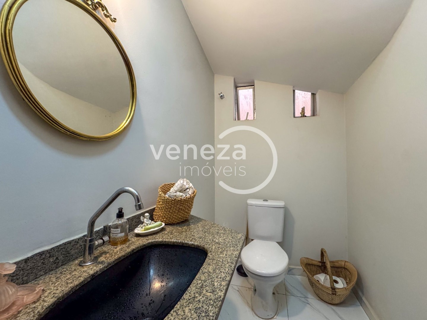 Casa Residencial para locação no bairro Caravelle de Londrina - Foto 9
