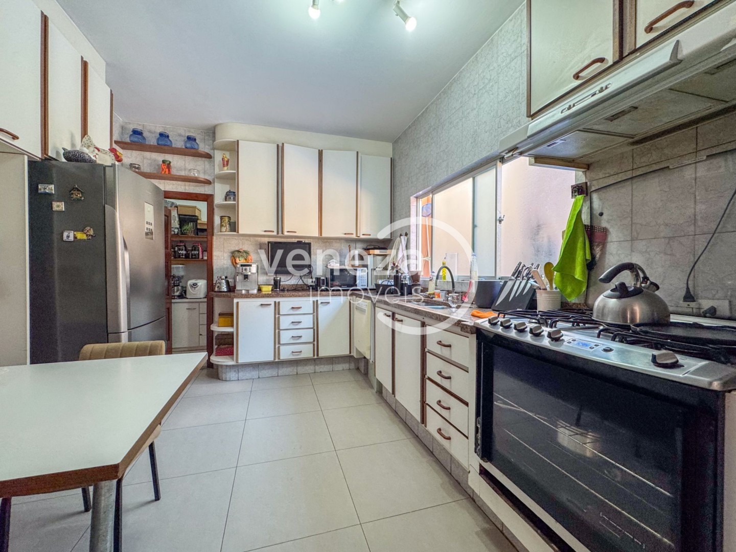 Casa Residencial para locação no bairro Caravelle de Londrina - Foto 17