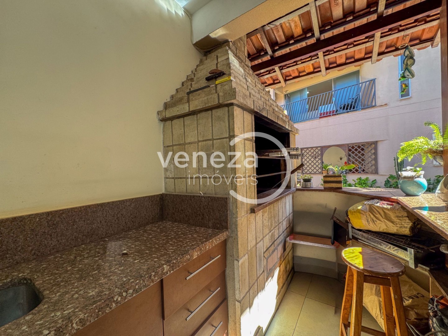 Casa Residencial para locação no bairro Caravelle de Londrina - Foto 54