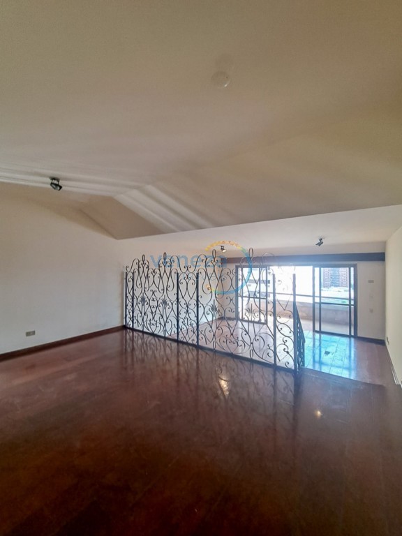 Apartamento para venda no Centro em Londrina com 246m² por R$
                                                                                                                                                690.000,00                                                                                                                                        