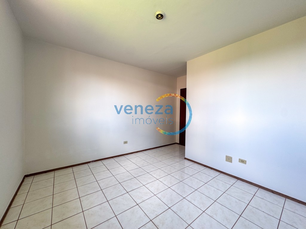 Apartamento para locação no bairro Gleba Palhano de Londrina com 42.96m<sup>2</sup> útil, 2 quartos, 1 vaga de garagem