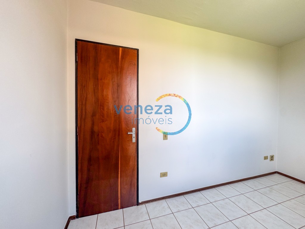 Apartamento para locação no bairro Gleba Palhano de Londrina com 42.96m<sup>2</sup> útil, 2 quartos, 1 vaga de garagem