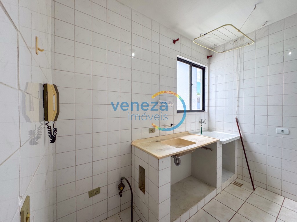 Apartamento para locação no bairro Gleba Palhano de Londrina com 42.96m<sup>2</sup> útil, 2 quartos, 1 vaga de garagem