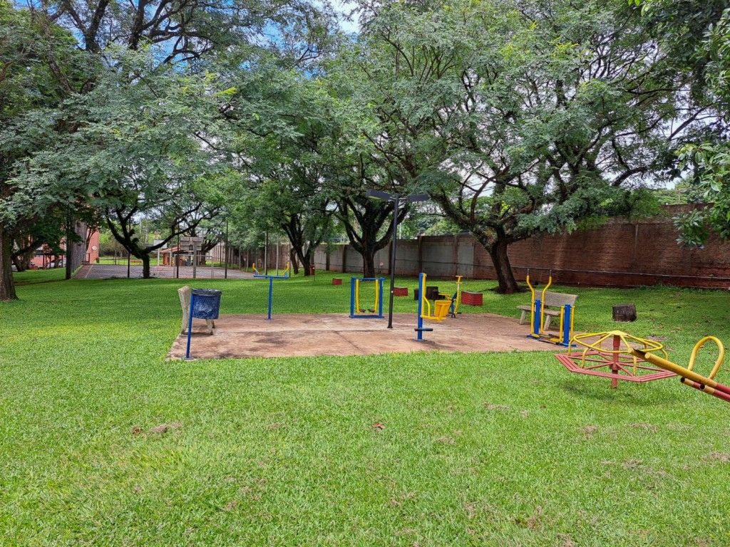 Apartamento para locação no bairro Gleba Palhano de Londrina com 42.96m<sup>2</sup> útil, 2 quartos, 1 vaga de garagem