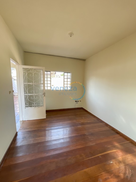 Casa Residencial para venda no Interlagos em Londrina com 120m² por R$
                                                                                                                                                450.000,00                                                                                                                                        