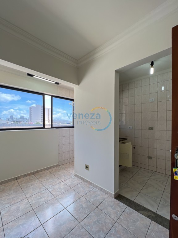 Apartamento para venda no Centro em Londrina com 45m² por R$
                                                                                                                                                290.000,00                                                                                                                                        