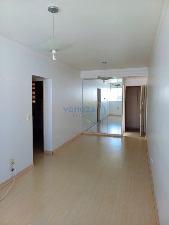 Apartamento para venda no Centro em Londrina com 57m² por R$
                                                                                                                                                245.000,00                                                                                                                                        