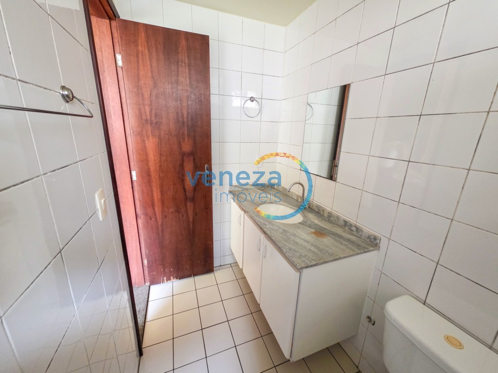 Apartamento para locação no bairro Cidade Universitaria de Londrina com 26.15m<sup>2</sup> útil, 1 quarto, 1 vaga de garagem