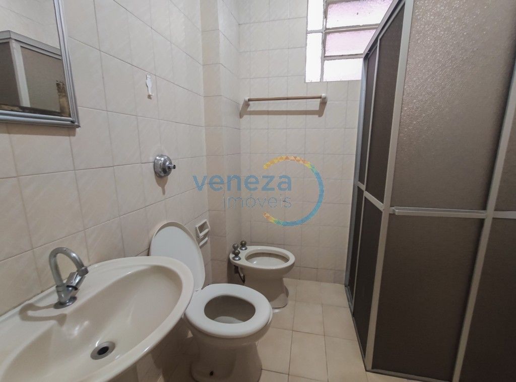 Apartamento à venda no bairro Centro de Londrina com 65m<sup>2</sup> útil, 2 quartos