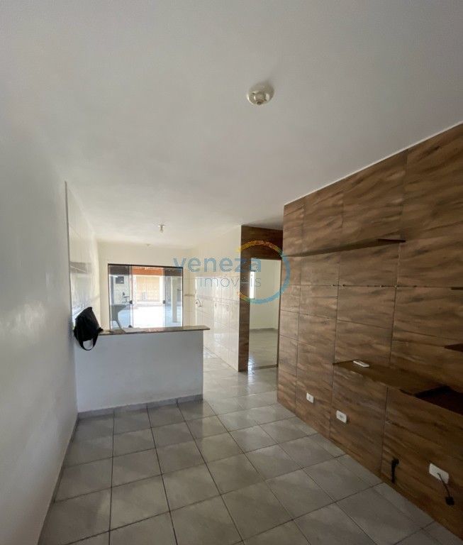 Casa Residencial para venda no Aquilles Sthengel em Londrina com 82m² por R$ 300.000,00