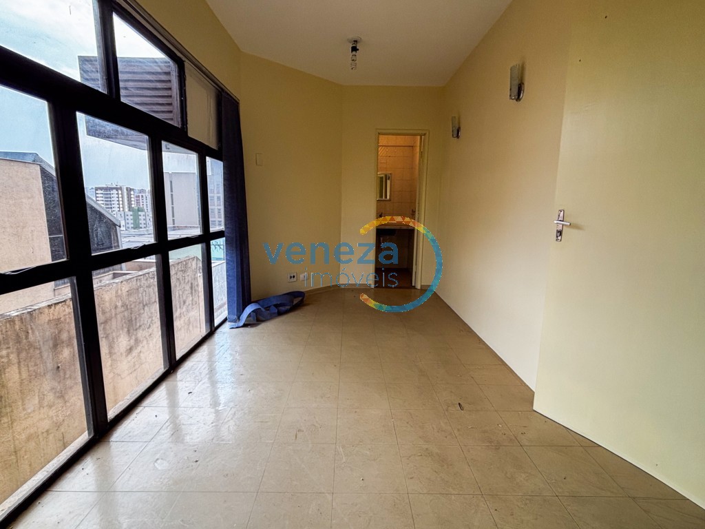 Sala à venda no bairro Centro de Londrina com 30m<sup>2</sup> útil, 1 vaga de garagem